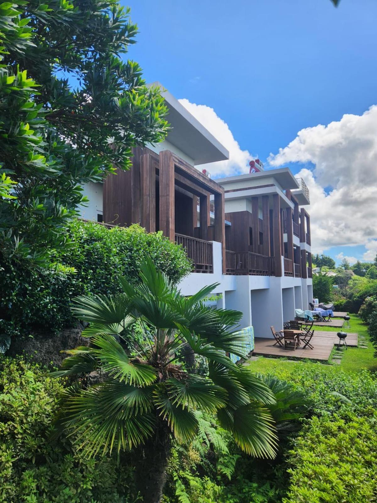 Jeju Eco Suites Seogwipo Exterior photo