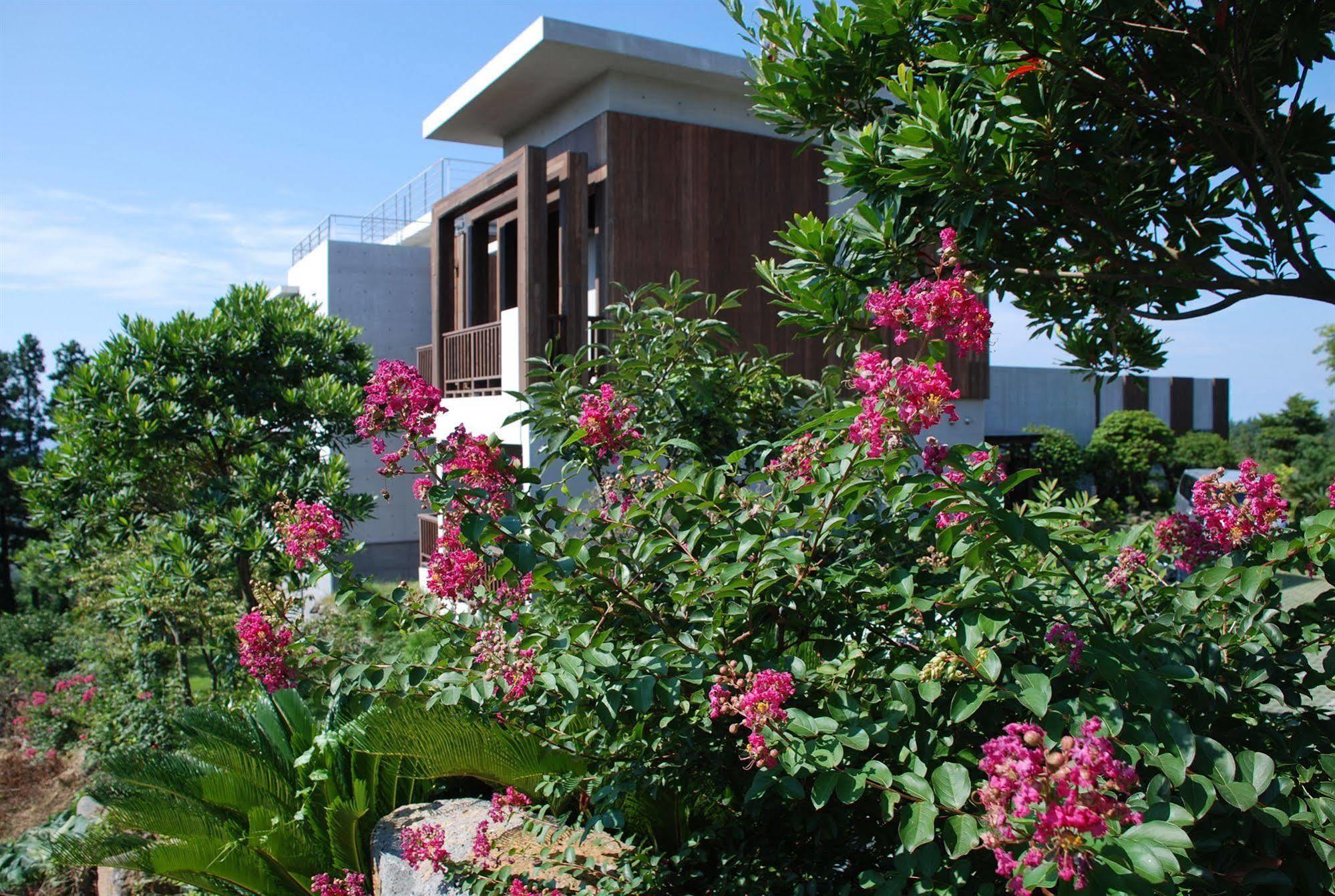 Jeju Eco Suites Seogwipo Exterior photo