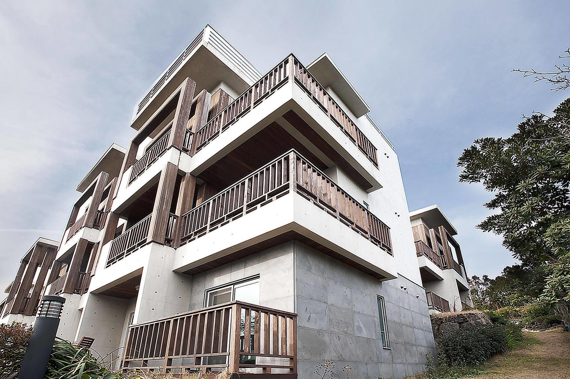 Jeju Eco Suites Seogwipo Exterior photo