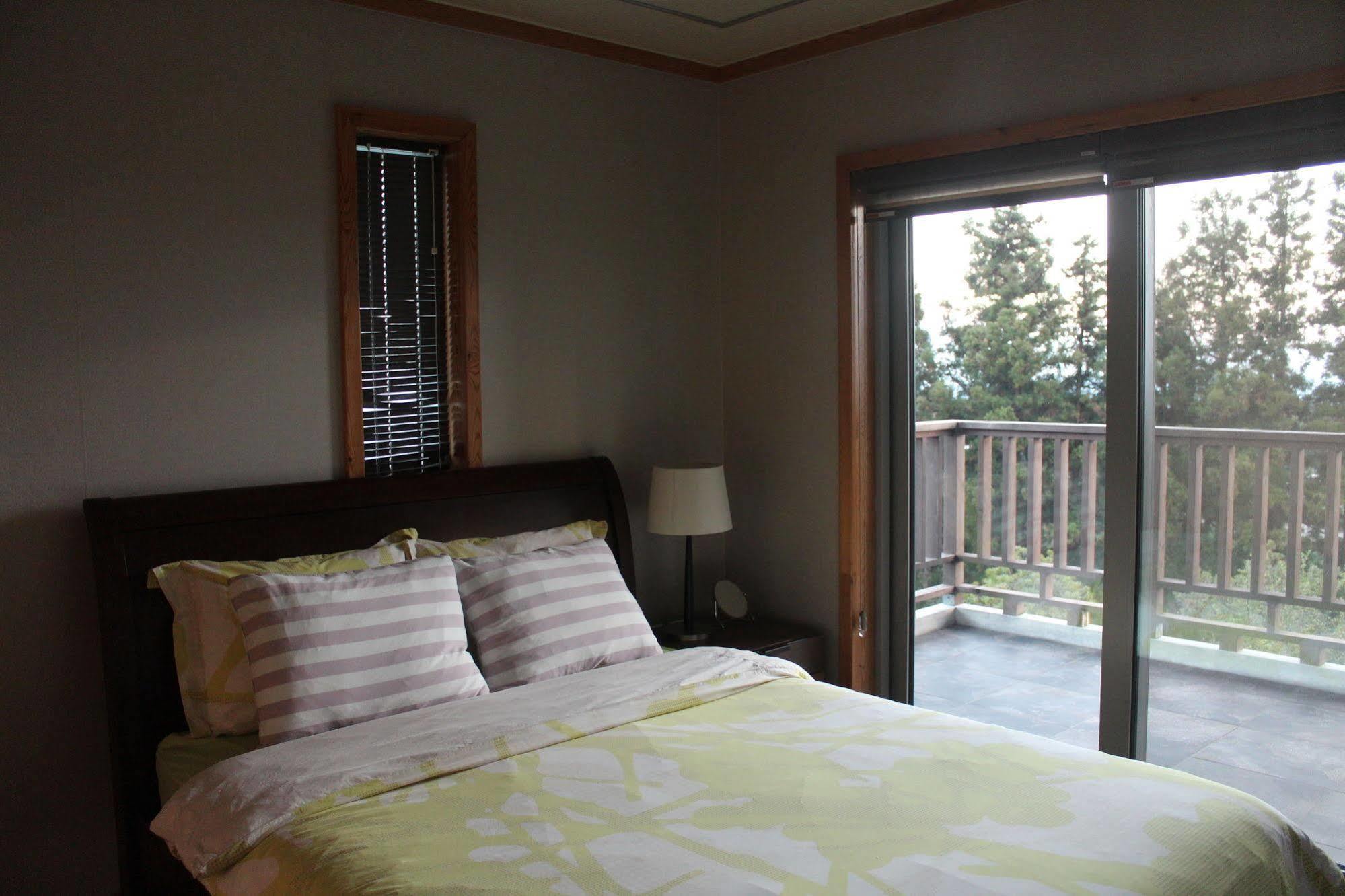 Jeju Eco Suites Seogwipo Exterior photo